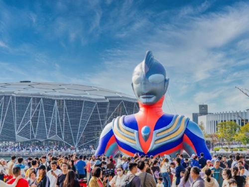 高雄冬日遊樂園3月1日閉幕，超人力霸王跨世代合體說再見，最後驚喜彩蛋，超人飛行，科工館免費看